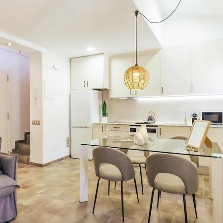 アパート Bravissimo Mercadal Duplex, With 2 Bedrooms ジローナ